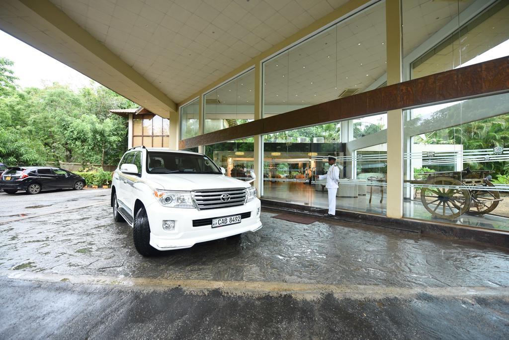 Mandara Rosen Yala, Kataragama Hotel Exterior photo