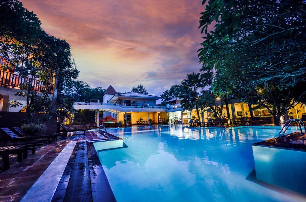 Mandara Rosen Yala, Kataragama Hotel Exterior photo
