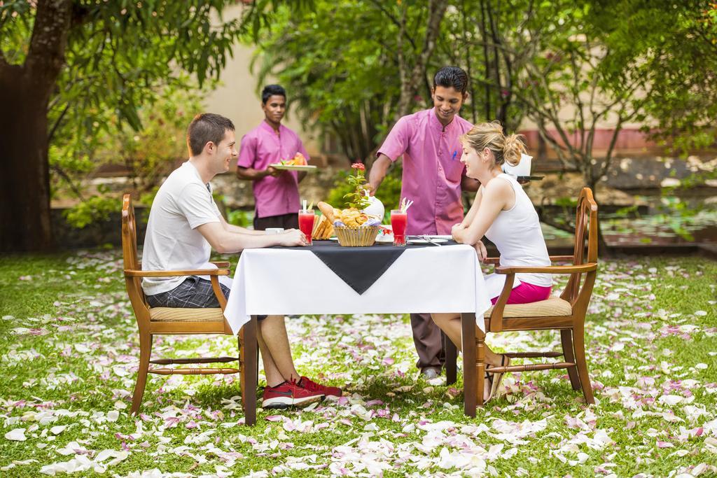Mandara Rosen Yala, Kataragama Hotel Exterior photo