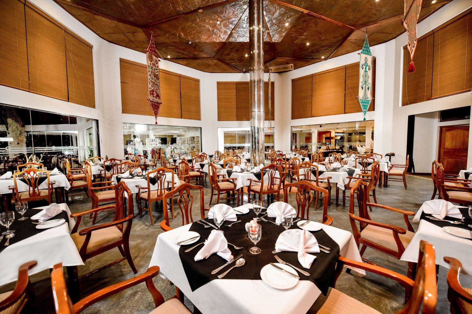 Mandara Rosen Yala, Kataragama Hotel Exterior photo