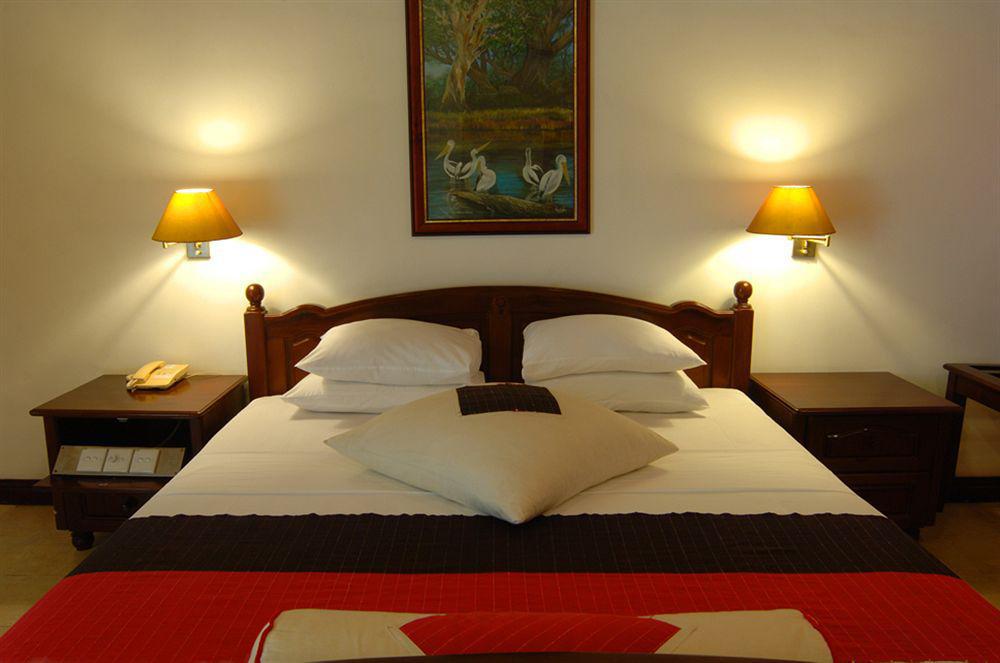 Mandara Rosen Yala, Kataragama Hotel Exterior photo